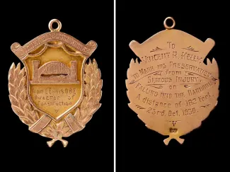 Survival medal Vince Kelly