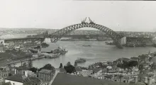 Joining of Sydney Harbour Bridge on 19 August 1930
